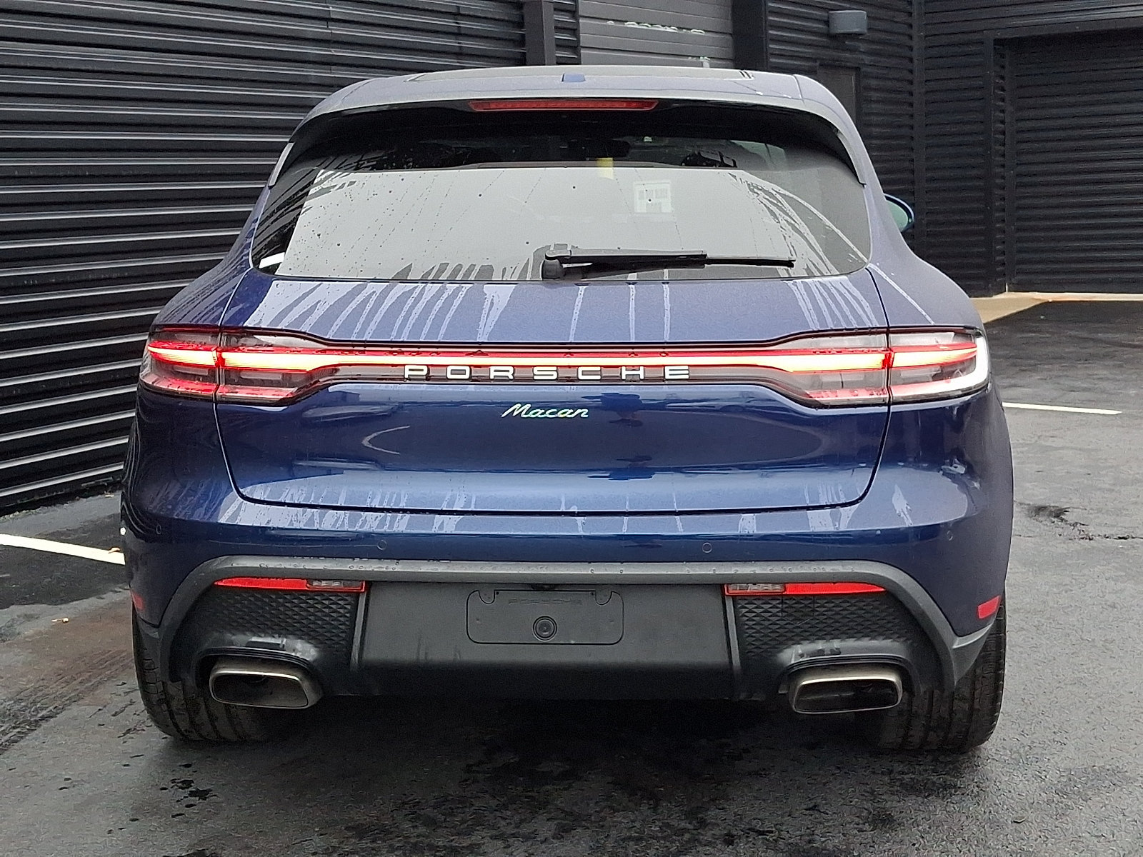 Certified 2025 Porsche Macan AWD/4WD image 6