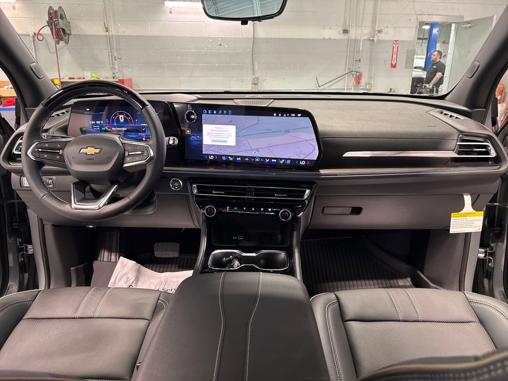 New 2026 Chevrolet Traverse High Country w/ LPO, Floor Liner Package AWD/4WD image 42