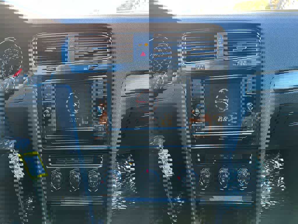 Used 2019 Volkswagen Golf S w/ Driver Assistance Package image 15