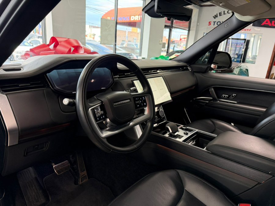 Used 2022 Land Rover Range Rover Long Wheelbase First Edition AWD/4WD image 19