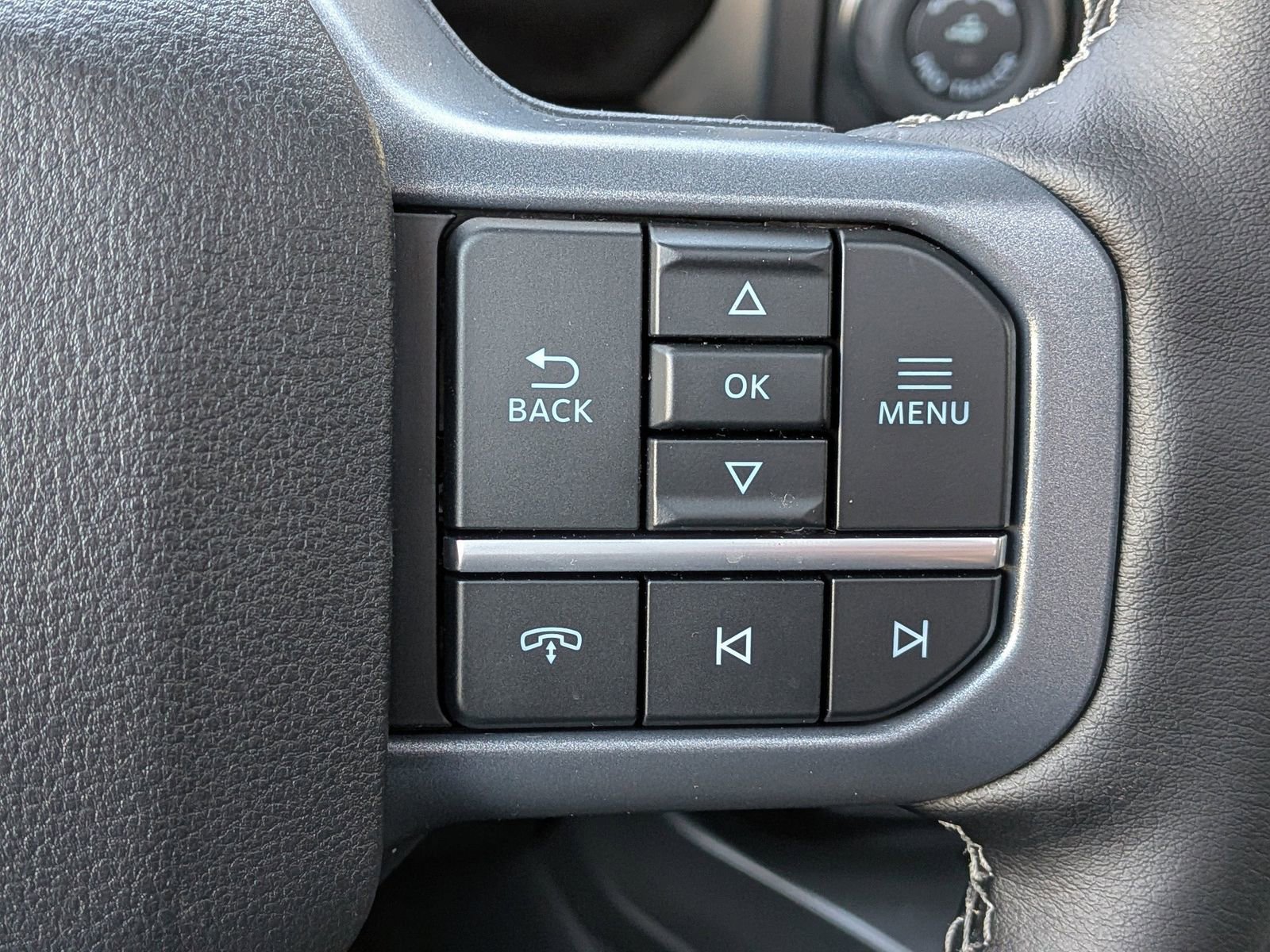 New 2026 Ford F350 Lariat w/ Black Appearance Package image 29