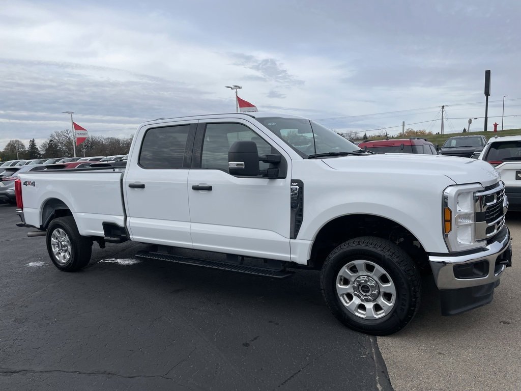 Used 2024 Ford F250 XLT image 2