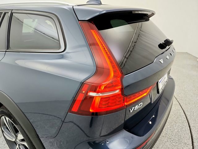 New 2026 Volvo V60 B5 Cross Country Plus w/ Climate Package image 31