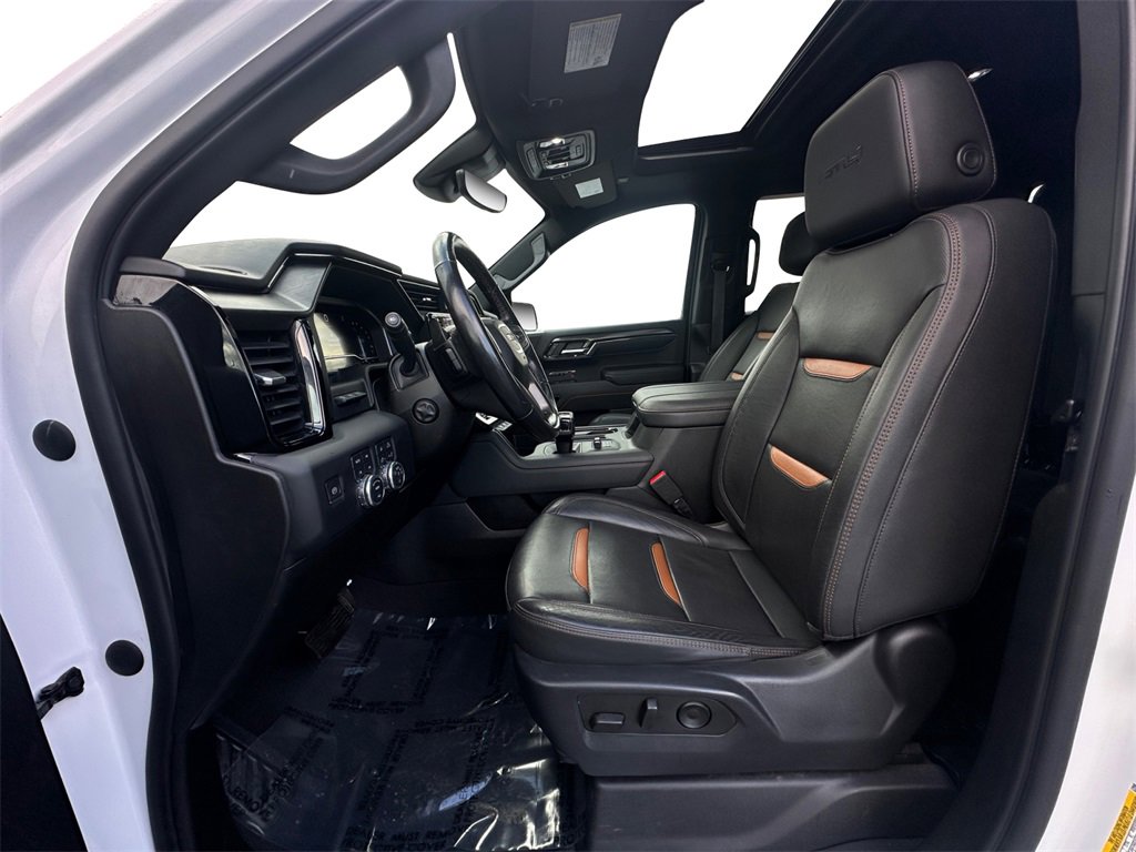 Used 2023 GMC Sierra 1500 AT4 w/ AT4 Premium Package image 9