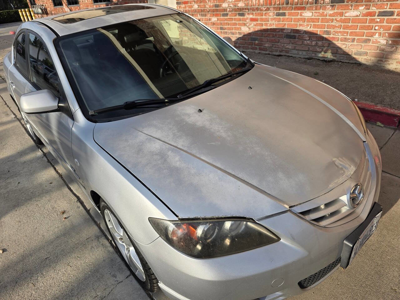 Used 2004 MAZDA MAZDA3 s w/ Moonroof & 6-CD Pkg FWD image 32