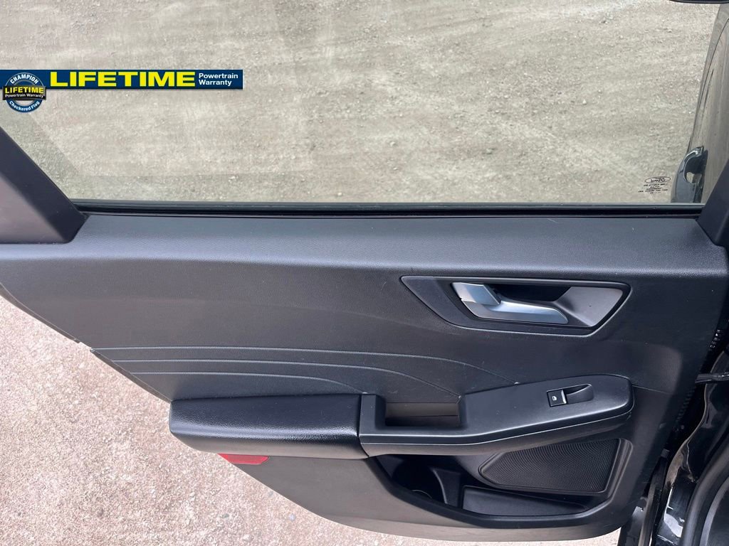 Used 2023 Ford Escape ST-Line FWD image 25