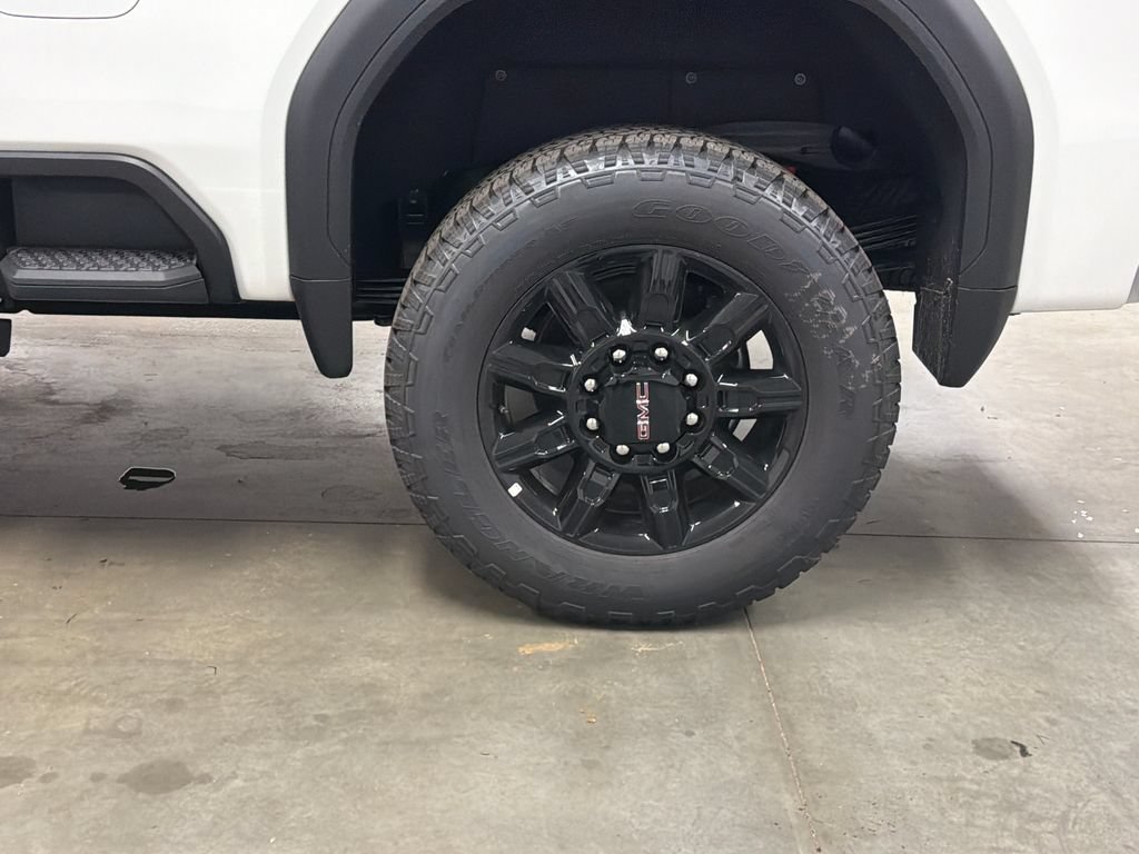 New 2026 GMC Sierra 2500 AT4 w/ Technology Package AWD/4WD image 13