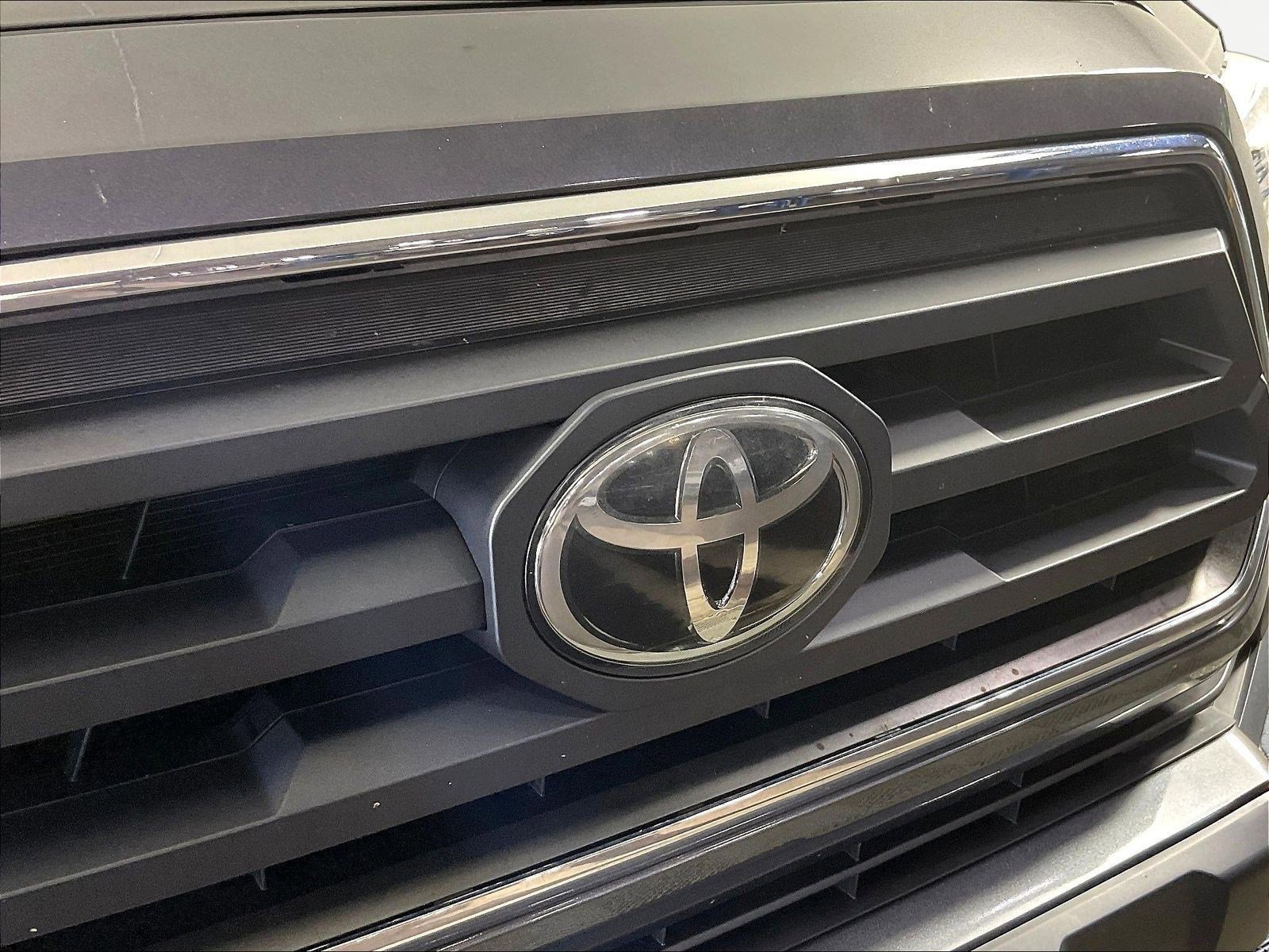 Used 2020 Toyota Tacoma SR5 AWD/4WD image 33