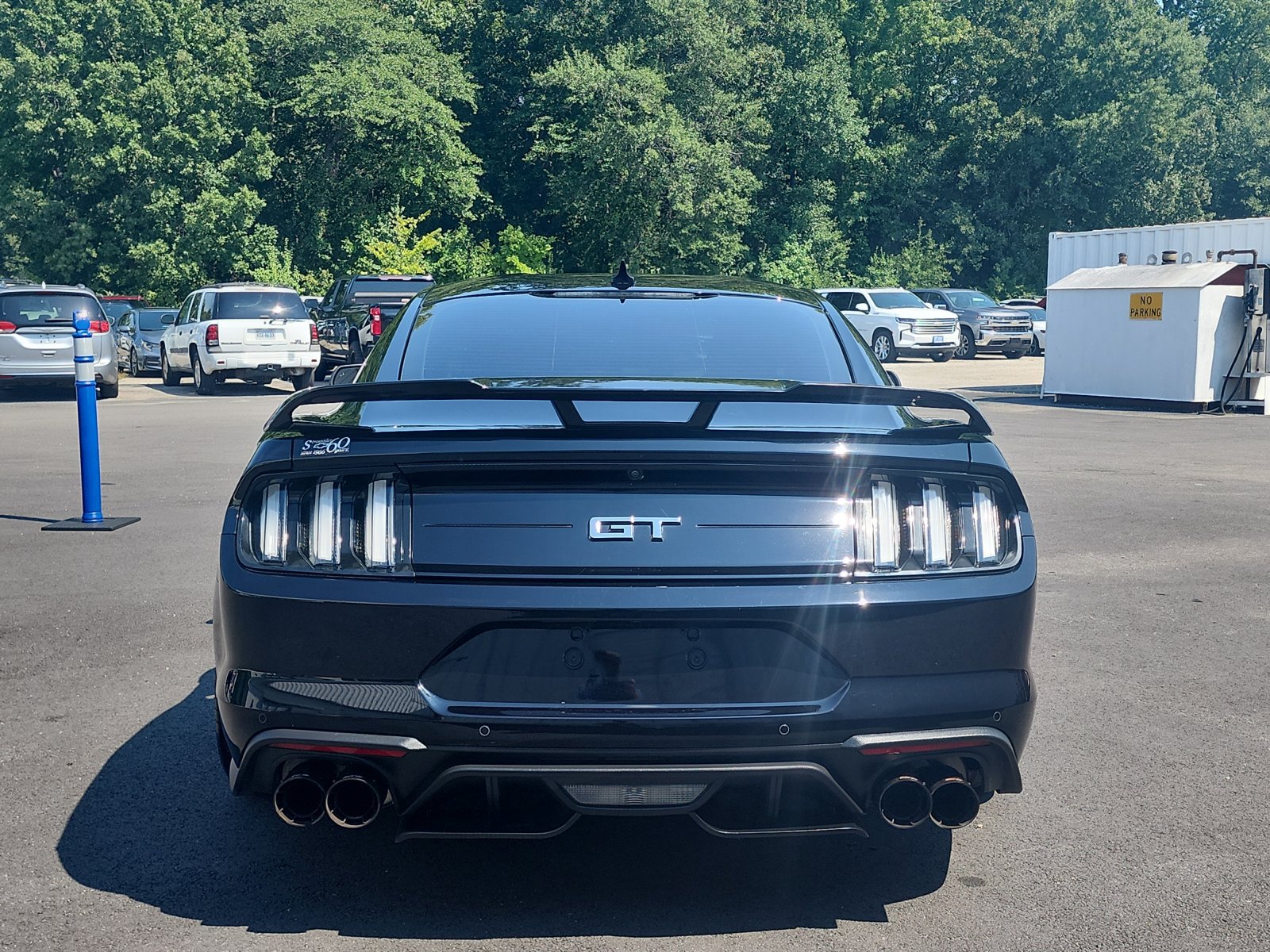 Used 2022 Ford Mustang GT Premium w/ Equipment Group 401A RWD image 4