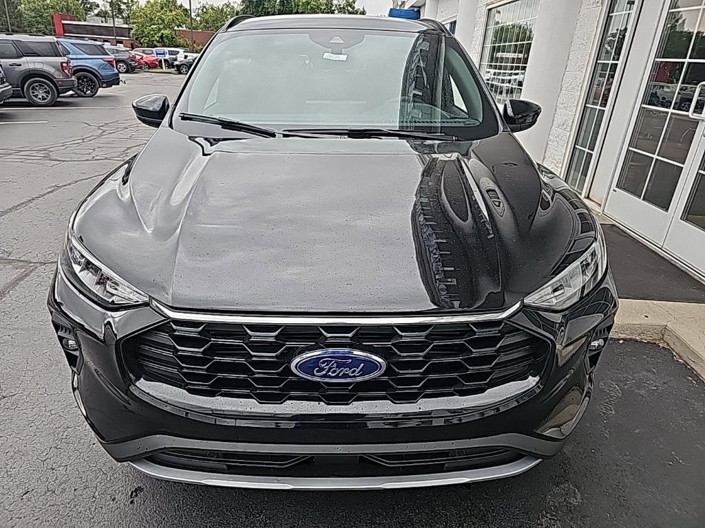 New 2026 Ford Escape ST-Line Select w/ Equipment Group 401A image 3