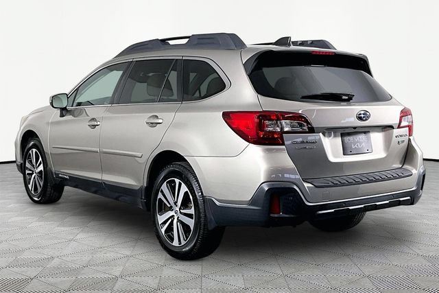 Used 2018 Subaru Outback 2.5i Limited AWD/4WD image 4