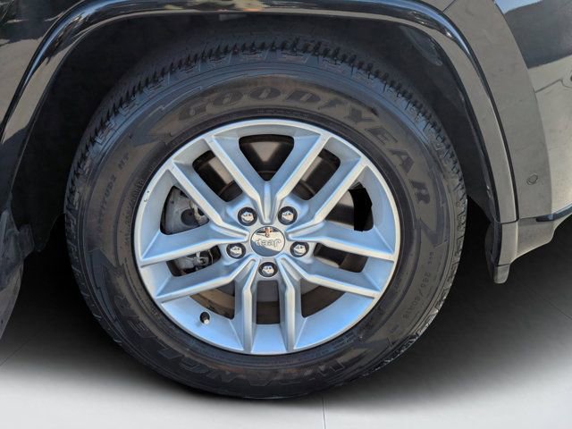 Used 2018 Jeep Grand Cherokee Overland image 9