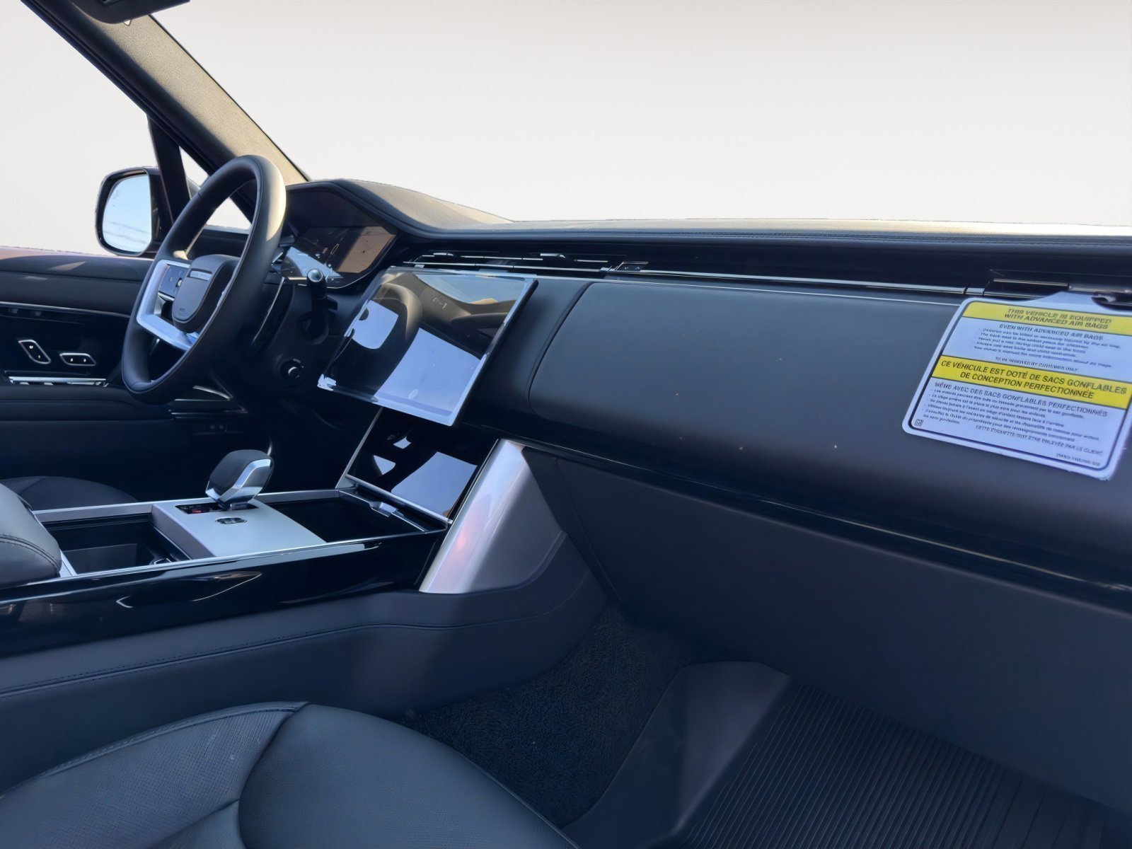 New 2025 Land Rover Range Rover SE image 21