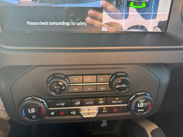 Used 2025 Ford Bronco Badlands AWD/4WD image 17