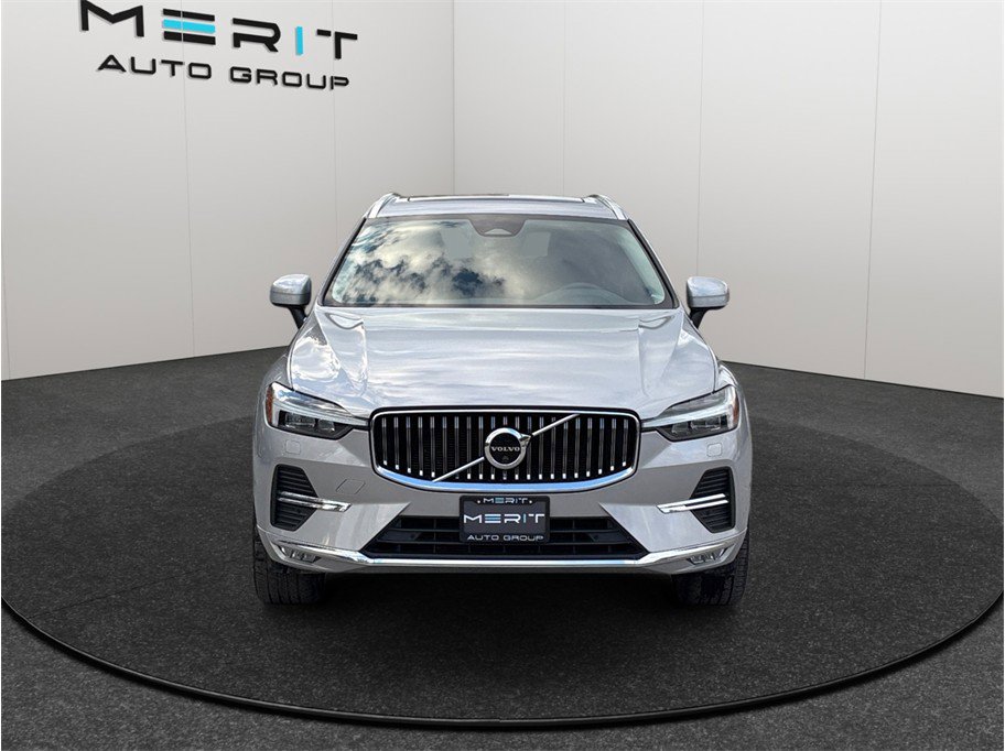 Used 2023 Volvo XC60 B5 Plus w/ Protection Package Premier FWD image 2