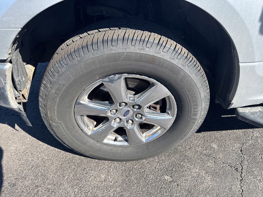 Used 2018 Ford F150 XLT w/ Equipment Group 302A Luxury image 9