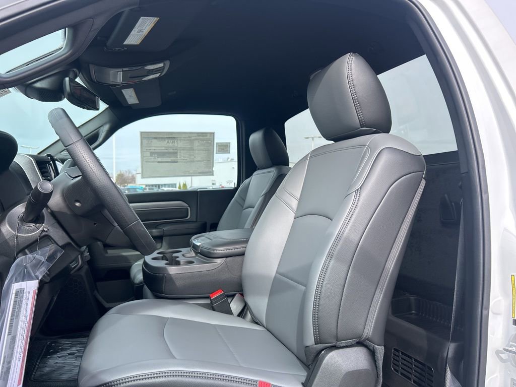 New 2026 RAM 5500 Tradesman AWD/4WD image 7
