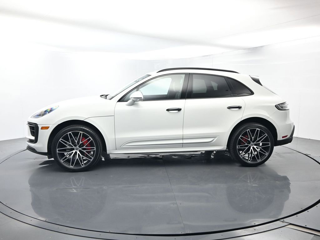 Certified 2023 Porsche Macan S AWD/4WD image 2