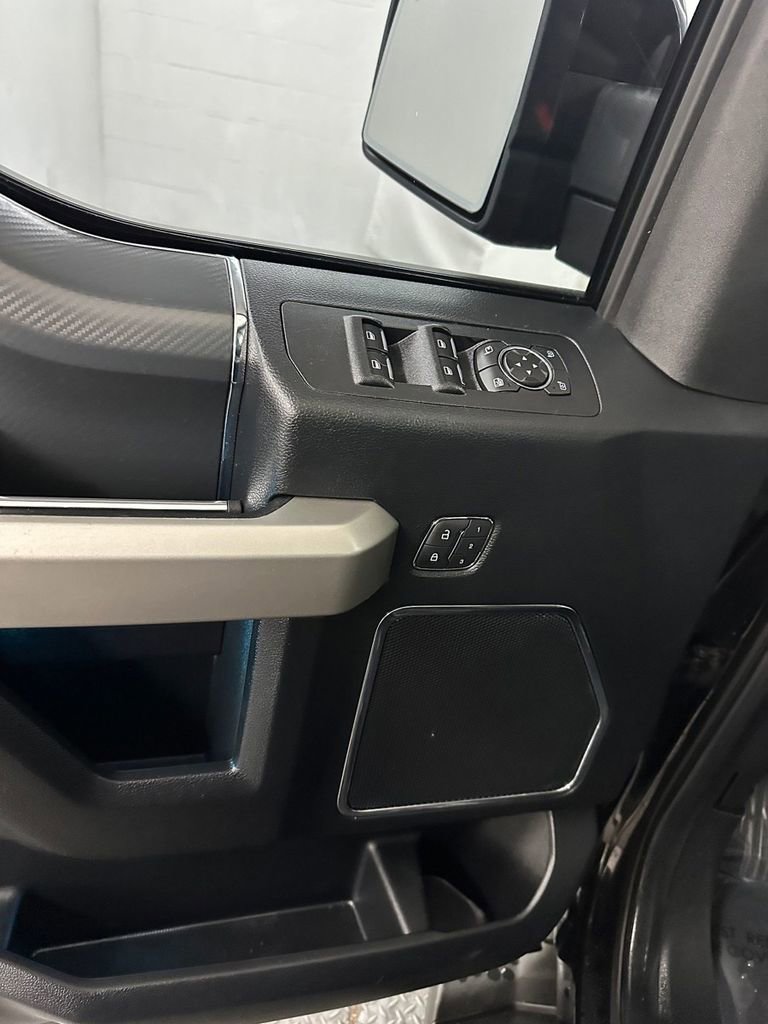 Used 2019 Ford F150 Lariat w/ Equipment Group 502A Luxury image 9