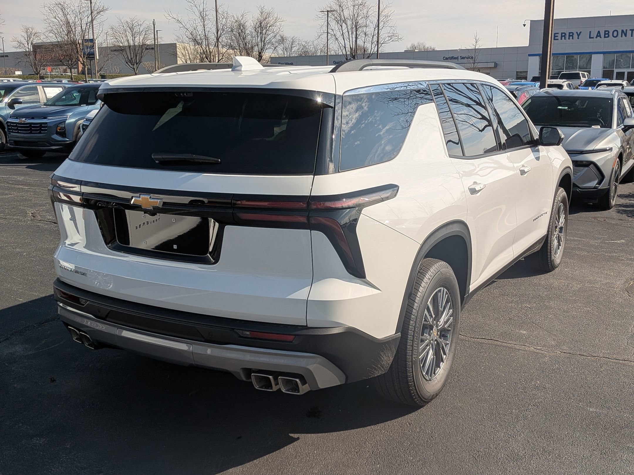 New 2026 Chevrolet Traverse LT w/ Driver Confidence Package FWD image 8