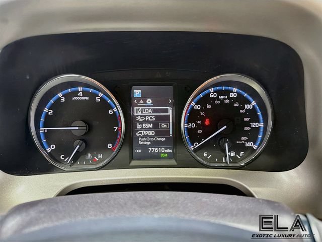 Used 2018 Toyota RAV4 Limited FWD image 13