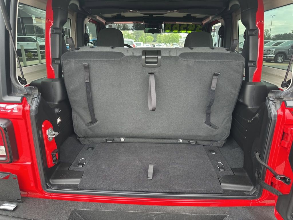 Used 2024 Jeep Wrangler Sport S image 9