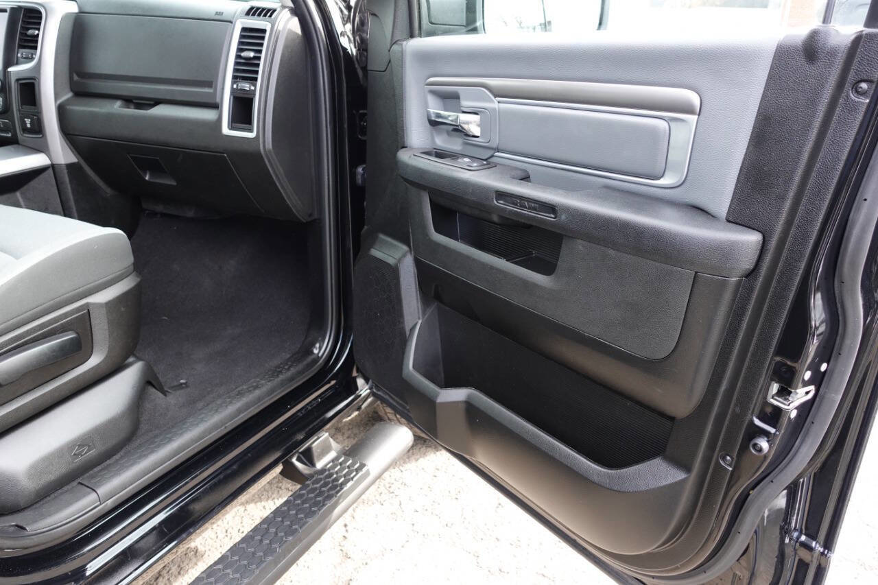 Used 2022 RAM 1500 Classic SLT w/ Electronics Convenience Group image 27