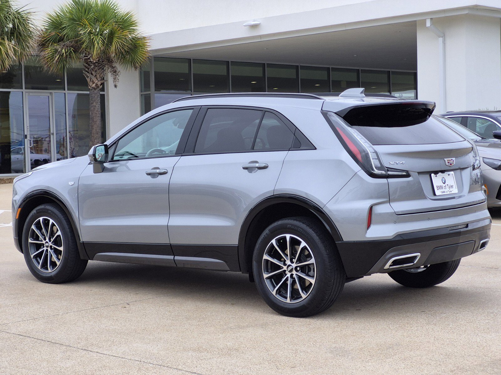 Used 2024 Cadillac XT4 Sport w/ LPO, Floor Liner Package FWD image 6