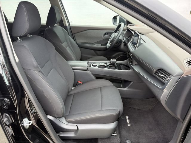 Used 2023 Nissan Rogue S AWD/4WD image 25