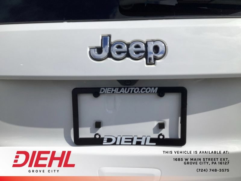 Used 2021 Jeep Grand Cherokee Laredo X AWD/4WD image 11