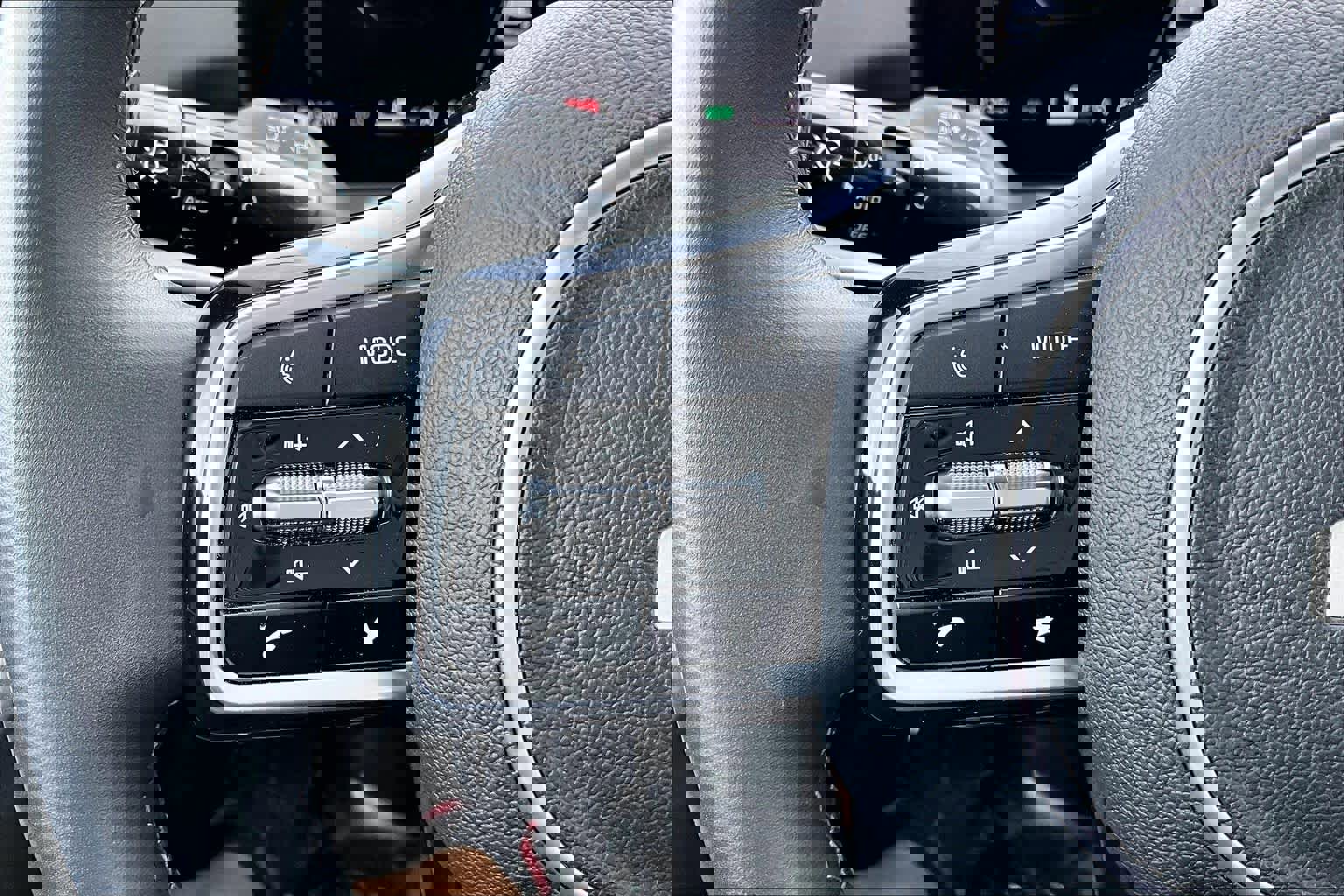 Used 2024 Kia Sorento SX image 22