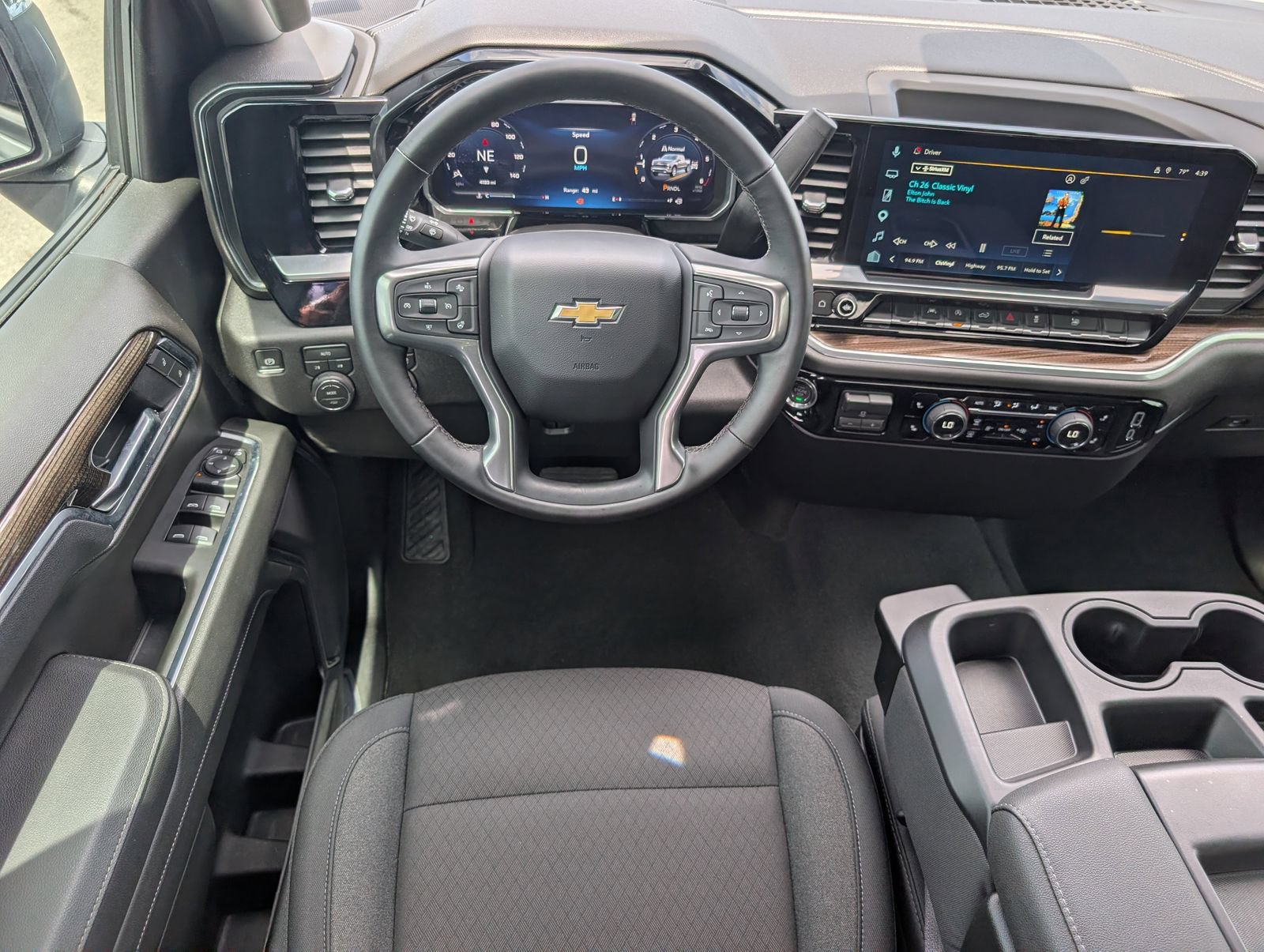 Used 2026 Chevrolet Silverado 1500 LT AWD/4WD image 17
