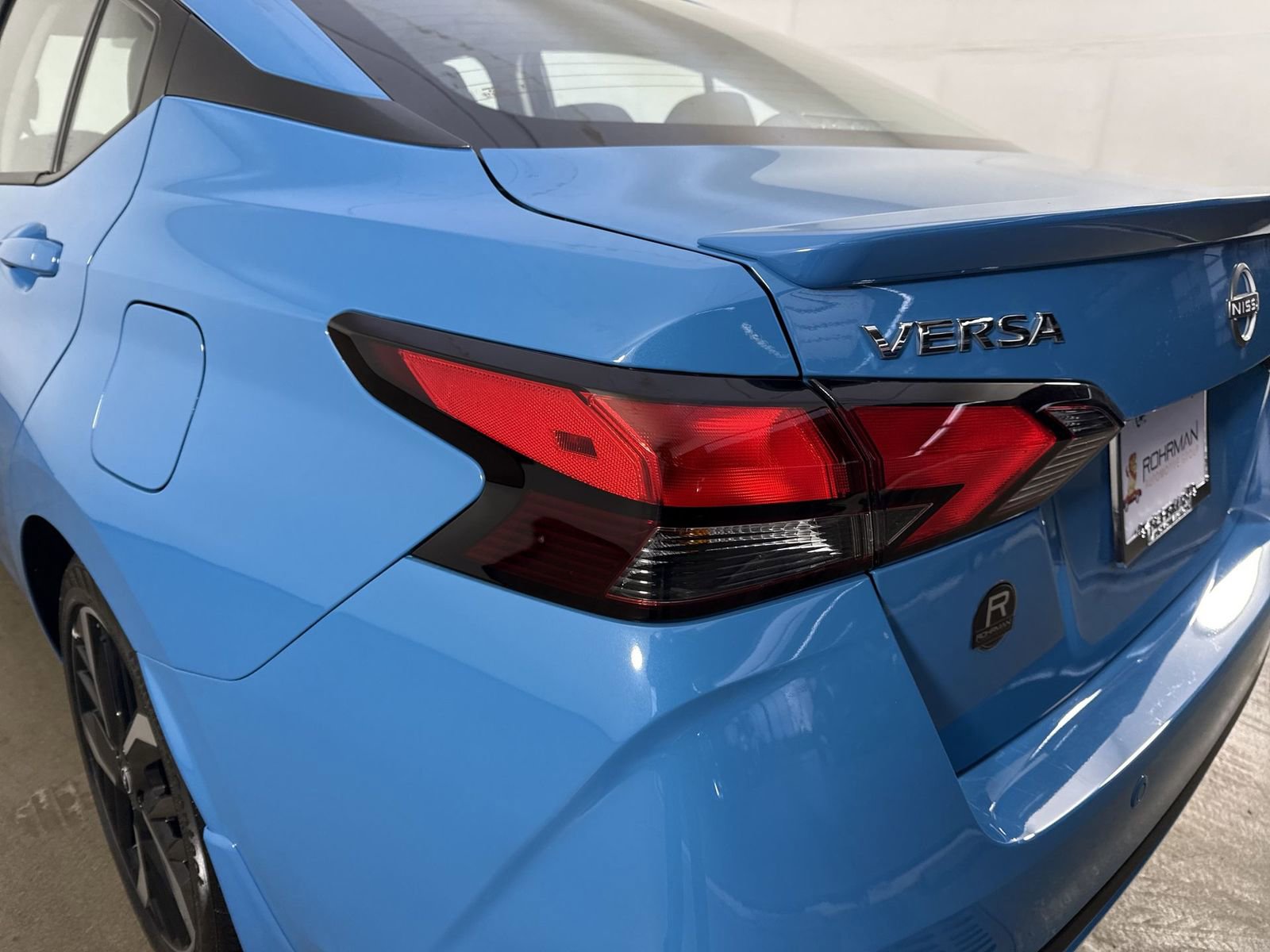 Certified 2025 Nissan Versa SR w/ Trunk Package image 32