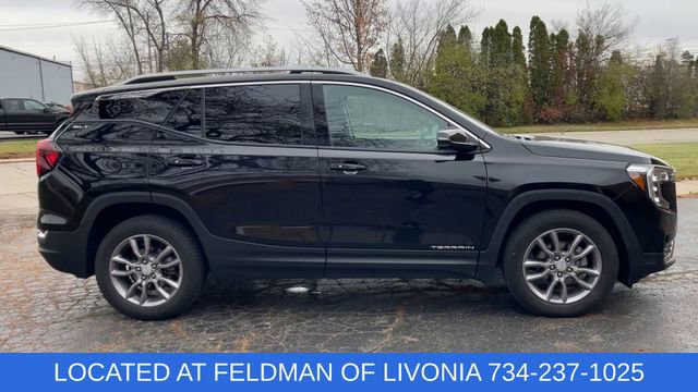 Certified 2024 GMC Terrain SLT image 9