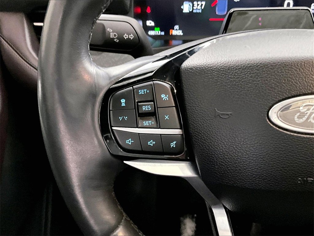 Used 2025 Ford Explorer Platinum w/ LUX Leather Package image 24