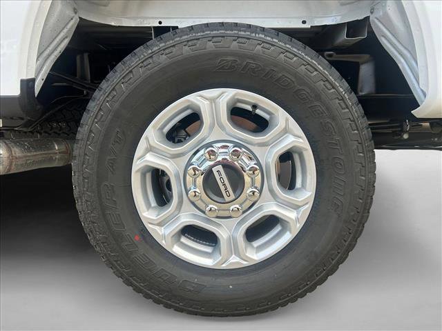 New 2026 Ford F250 XLT w/ FX4 Off-Road Package AWD/4WD image 10