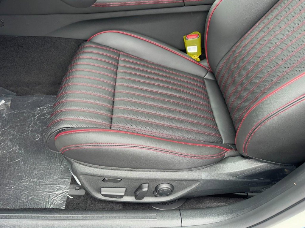 New 2026 Genesis G70 3.3T Sport Prestige image 10