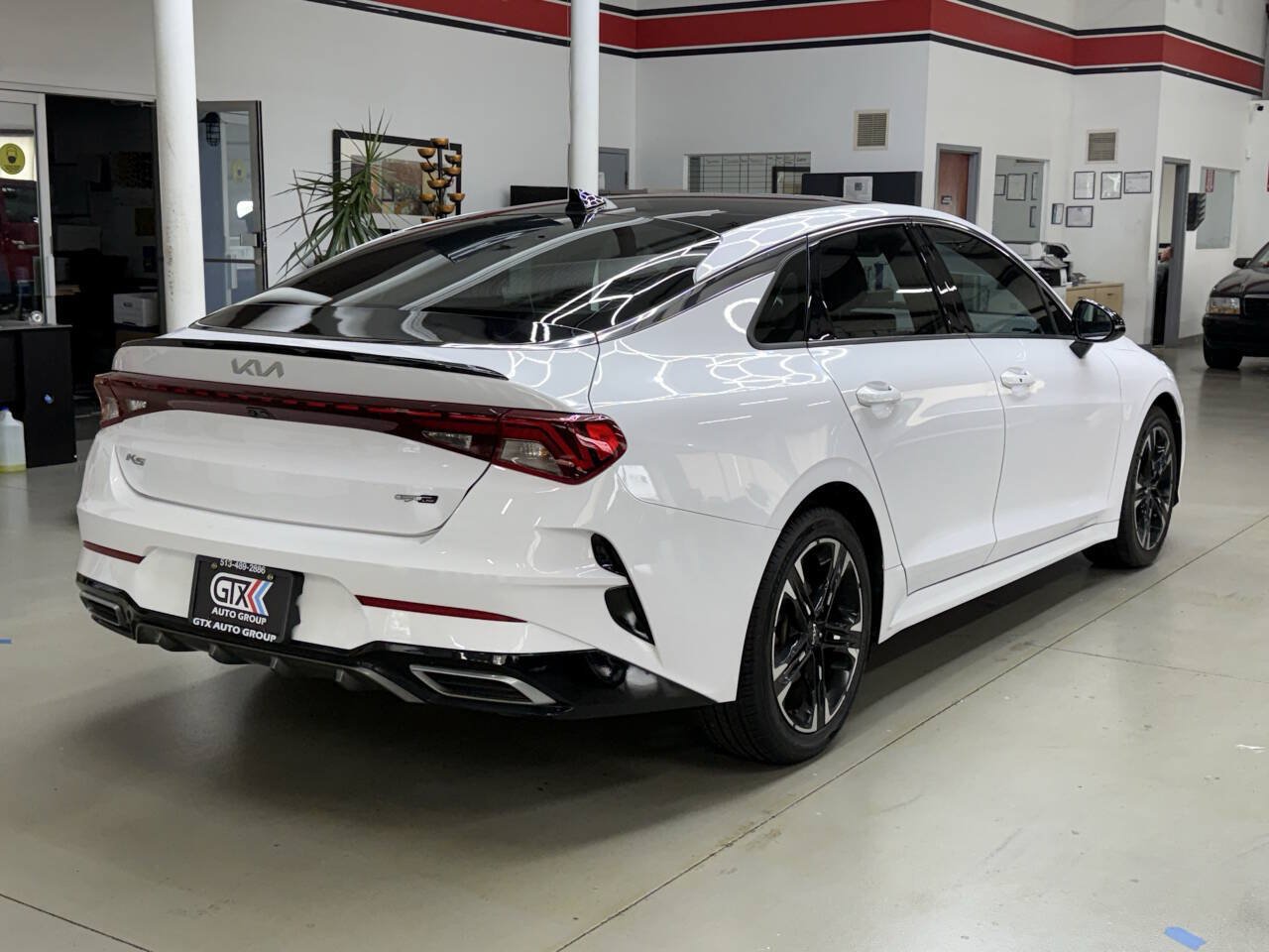 Used 2022 Kia K5 GT-Line w/ GT-Line FWD Premium Package image 2