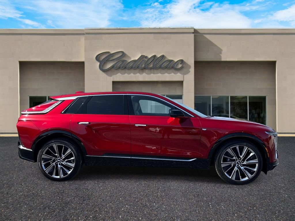 New 2026 Cadillac Lyriq Signature Luxury w/ Nappa Leather Package AWD/4WD image 2