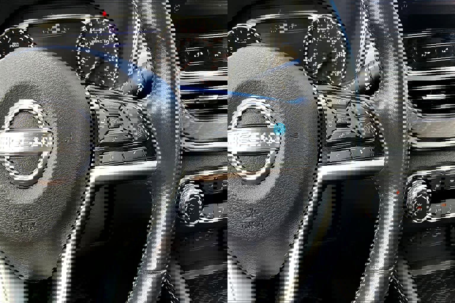 Used 2024 Nissan Altima 2.5 SV w/ SV Premium Package image 25