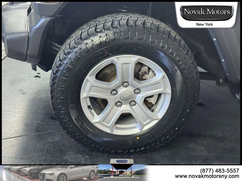 Used 2022 Jeep Wrangler Unlimited Sport AWD/4WD image 5