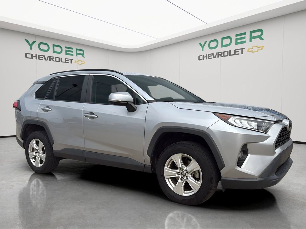 Used 2021 Toyota RAV4 XLE w/ Carpet Mat Package (TMS) AWD/4WD image 2