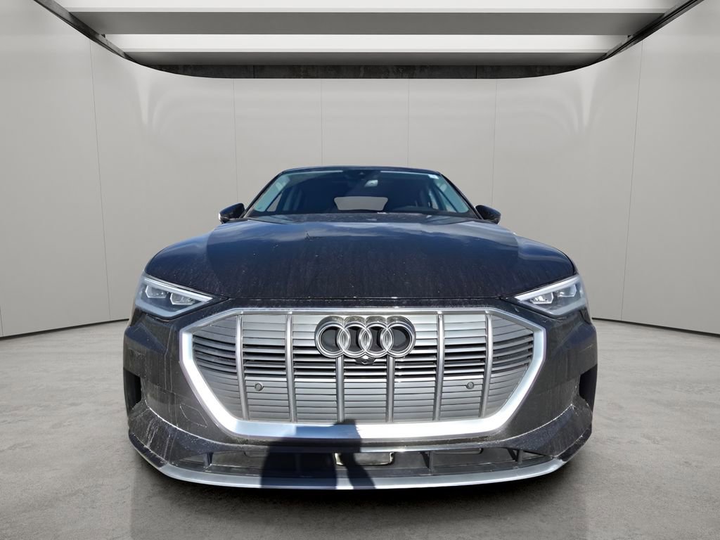 Used 2020 Audi e-tron Premium Plus image 8