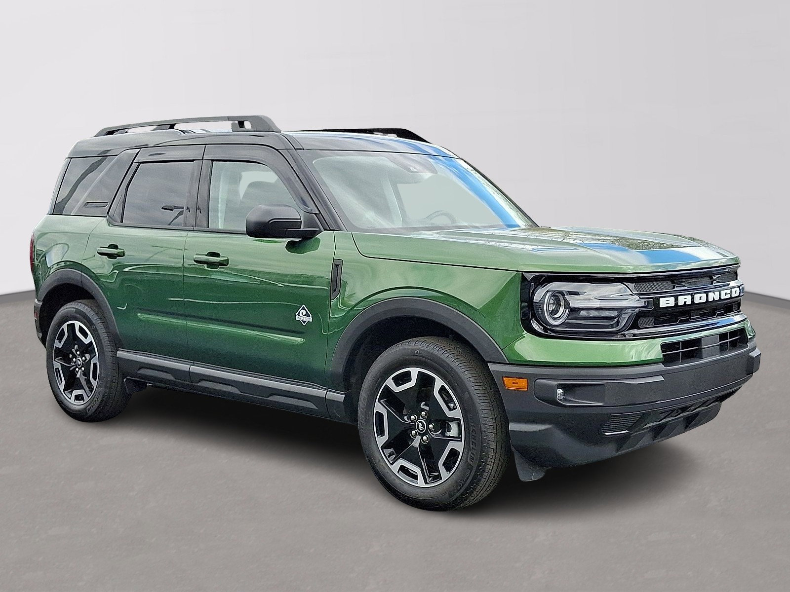 Used 2024 Ford Bronco Sport Outer Banks w/ Tech Package image 3