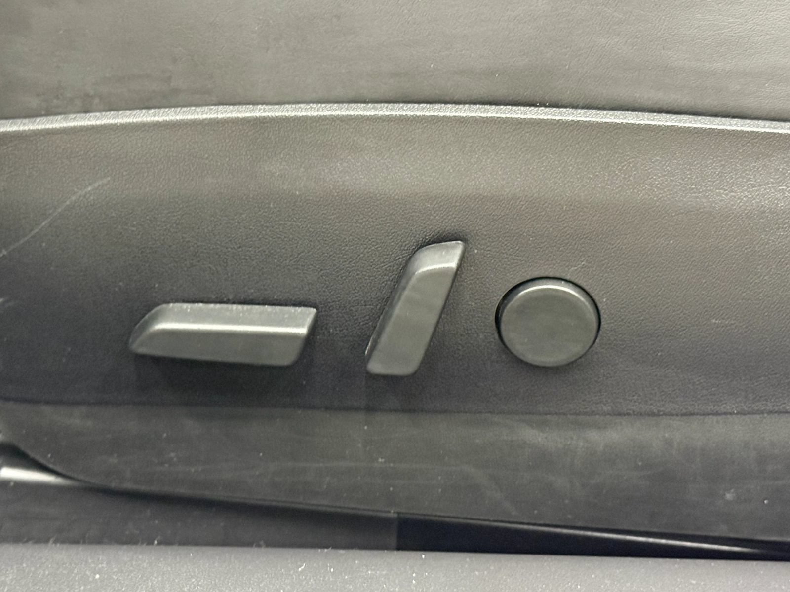 Used 2018 Tesla Model 3 Long Range RWD image 21
