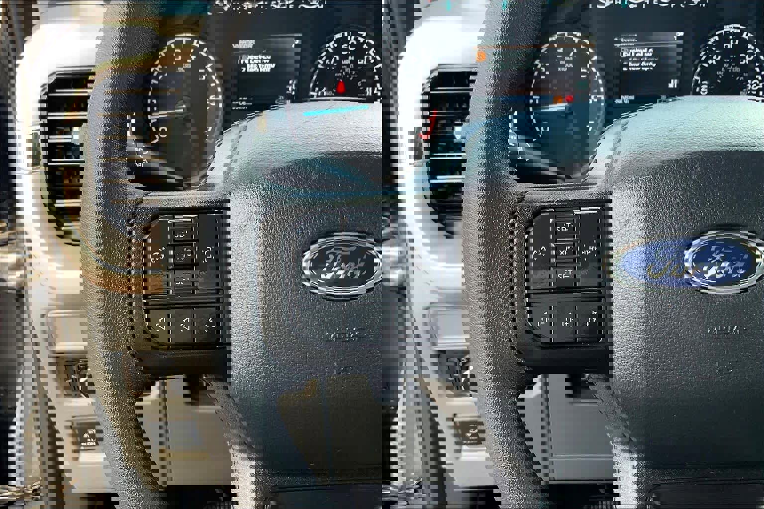 Used 2023 Ford F150 XLT AWD/4WD image 44