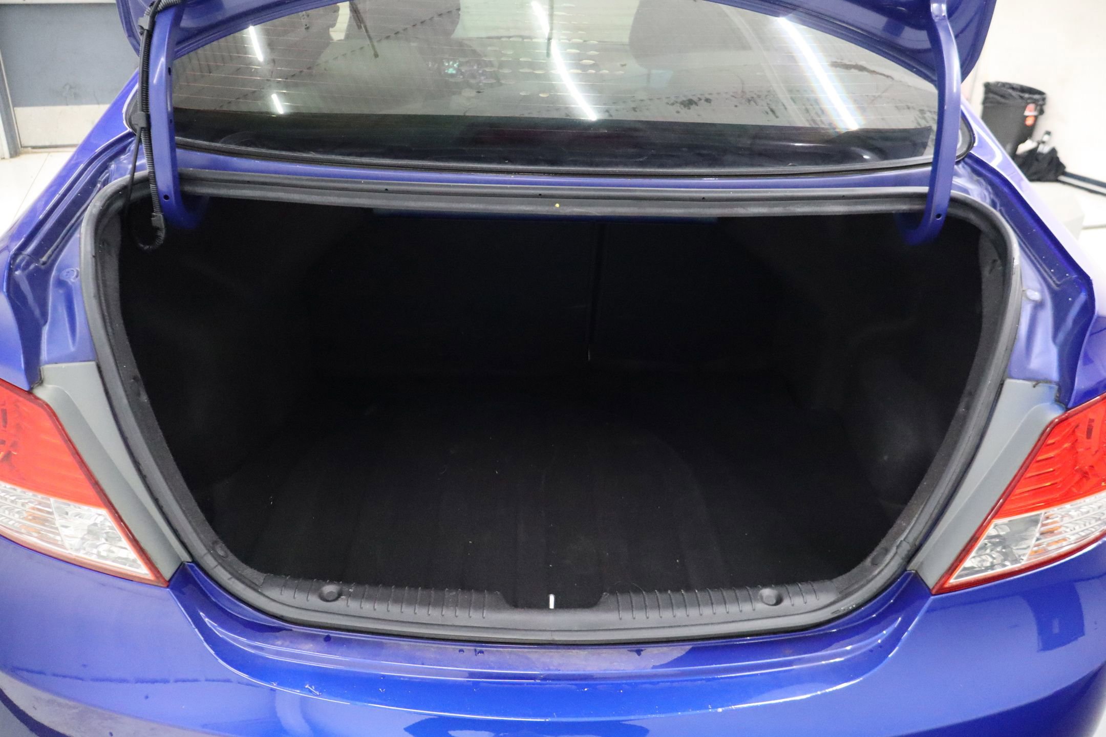 Used 2014 Hyundai Accent GLS FWD image 27