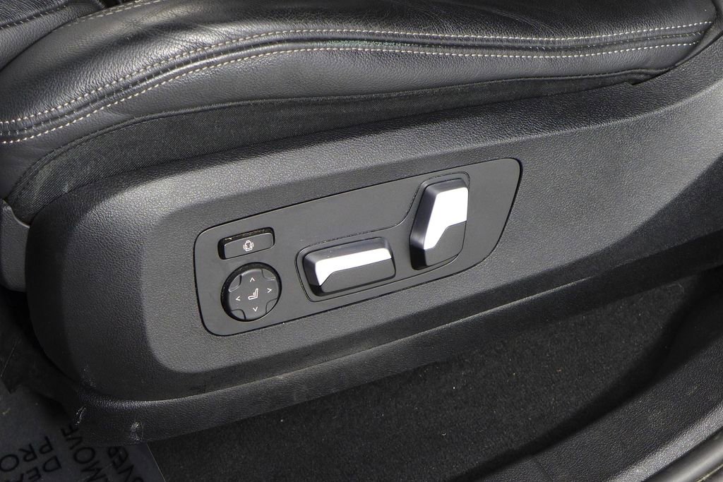 Used 2022 BMW X6 xDrive40i w/ M Sport Package image 22