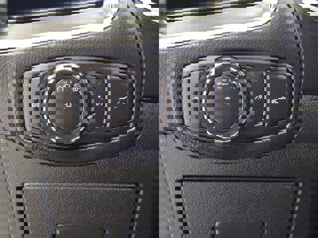 Used 2017 Ford Edge Titanium w/ Equipment Group 302A image 22