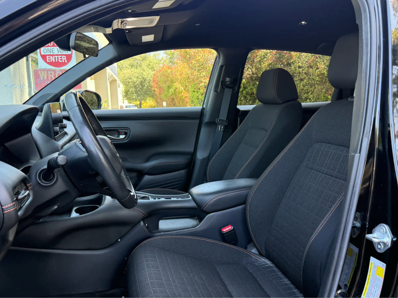 Used 2023 Honda HR-V Sport image 3